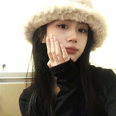 蓝天花朵